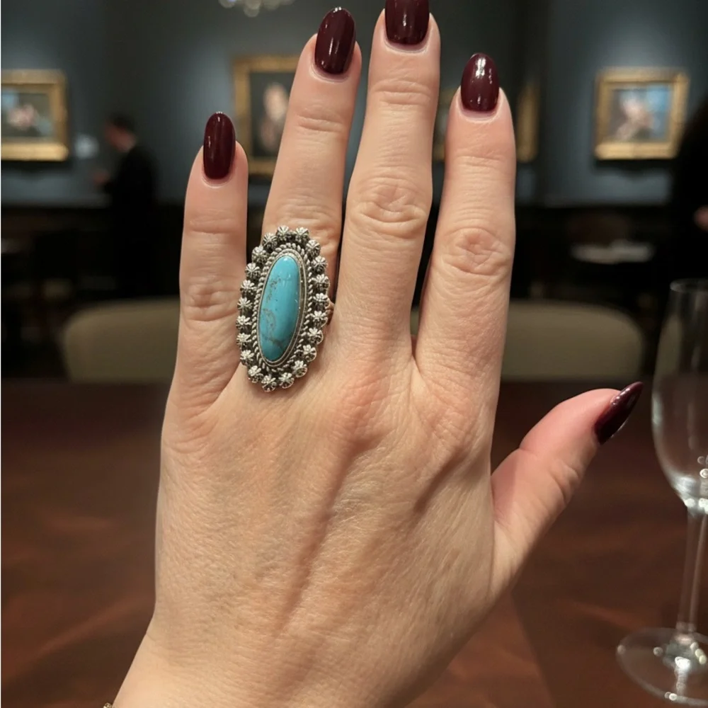 Sterling Silver and genuine kingman Turquoise Oval‎ ring